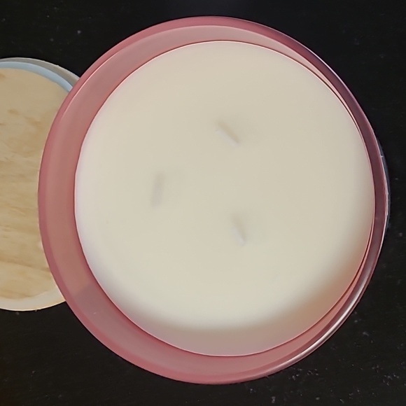 💮Natural Essentials Scented Candle - Picture 5 of 6